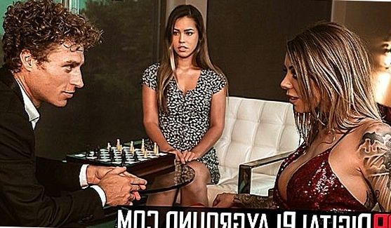 в магазине нижнего белья показала себя, порно видео